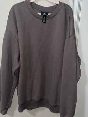 H&M Men's Crewneck Sweatshirt in Brown